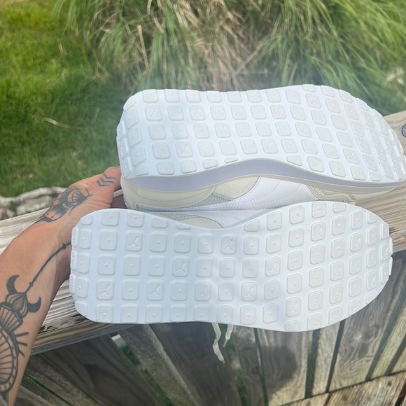 NWOT Puma shoes size 10 women’s - Picture 4 of 8